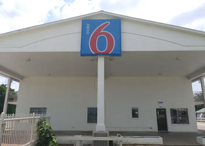 Motel: Giddings Executive Inn