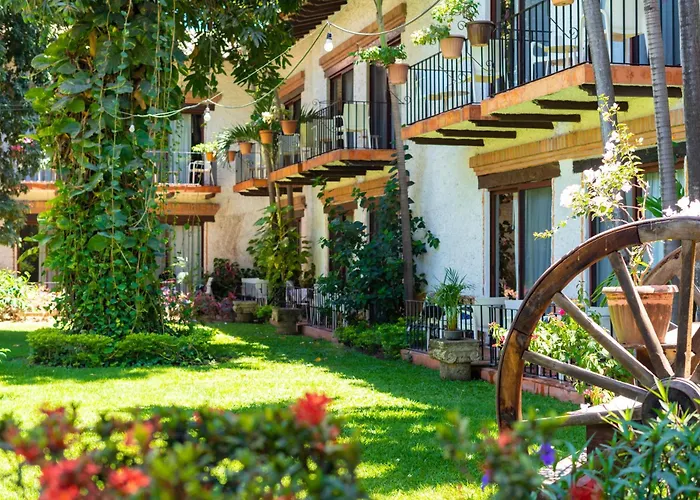 Airport Hotel: Hacienda Buenaventura Hotel & Mexican Charm