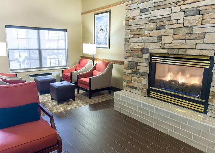 Ski hotel: Comfort Suites Marquette