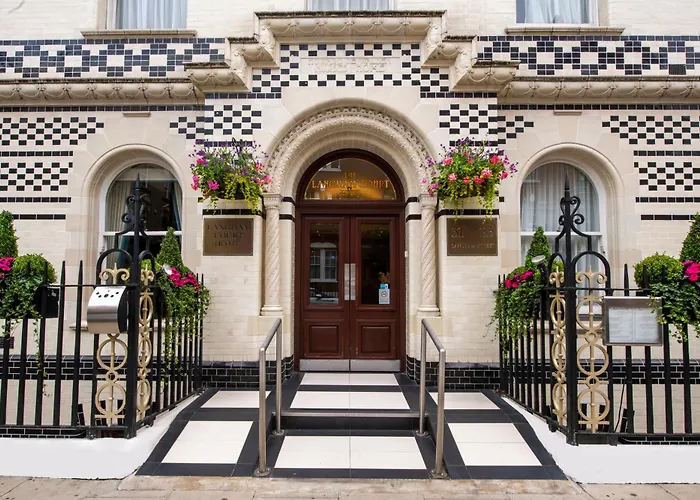 Family Hotel: Gem Langham Court Hotel