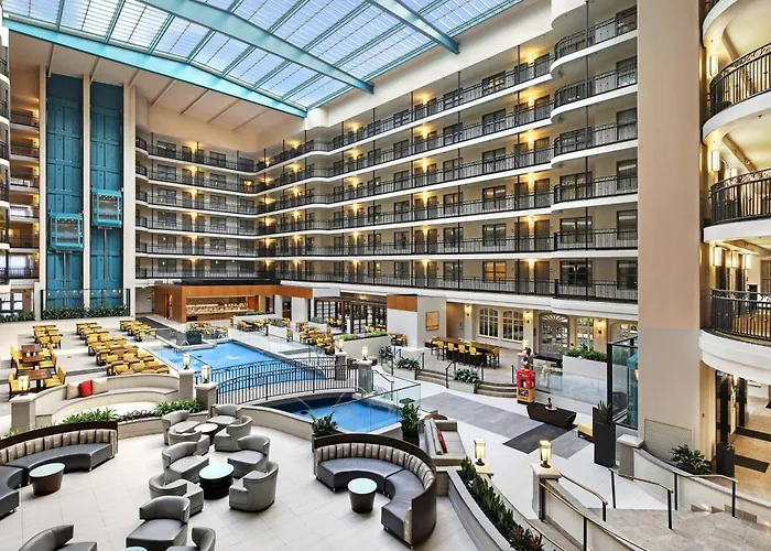 Kid friendly hotel Embassy Suites By Hilton Anaheim North