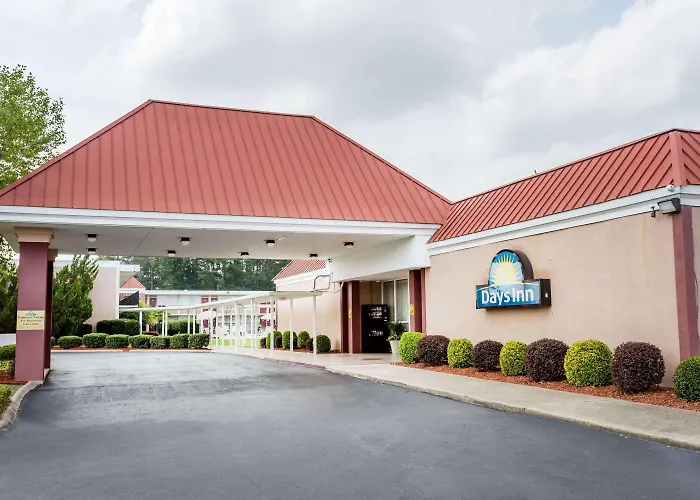 Motel: Days Inn By Wyndham Goldsboro