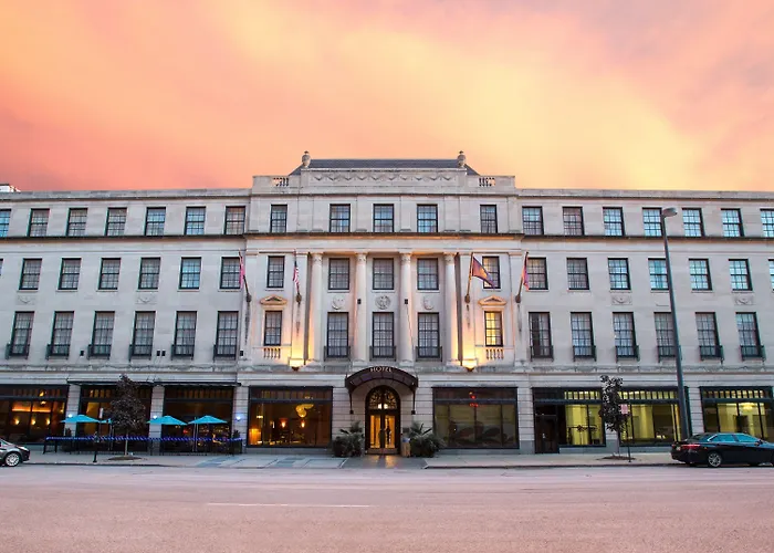 Jacuzzi hotel: Magnolia Hotel Omaha