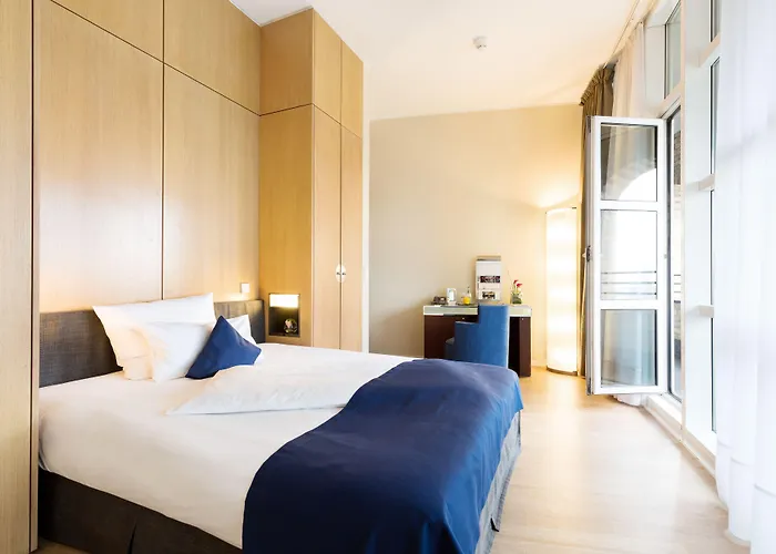 Hotel: Wasserturm Hotel Cologne, Curio Collection By Hilton