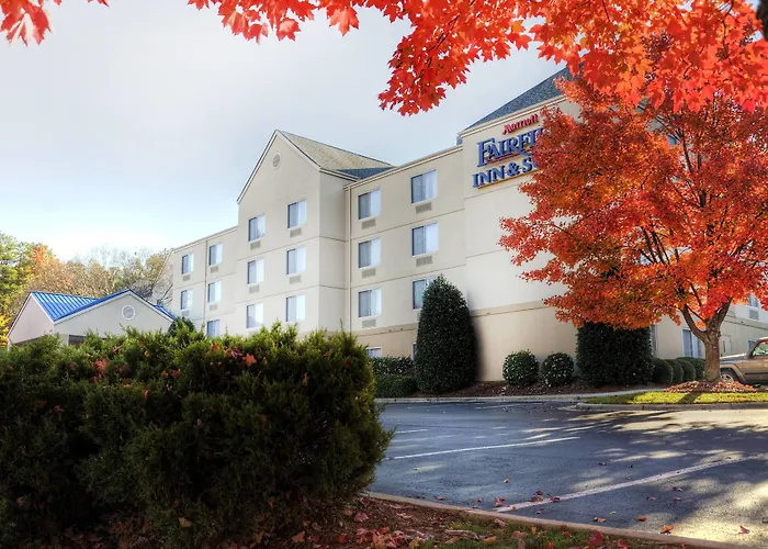 Cheap hotel: Fairfield Inn & Suites Raleigh Crabtree Valley
