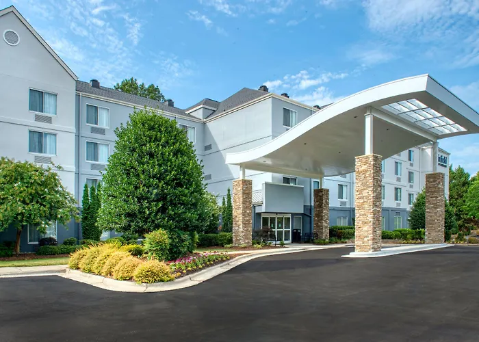 Cheap hotel: Fairfield Inn & Suites Raleigh Crabtree Valley