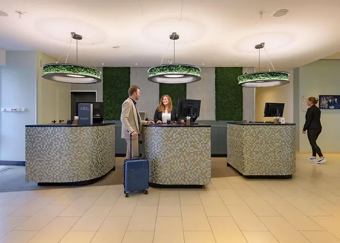 Luxury hotel only: Mercure Hotel Koeln West