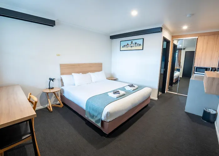 Family Hotel: Olde Tudor Hotel