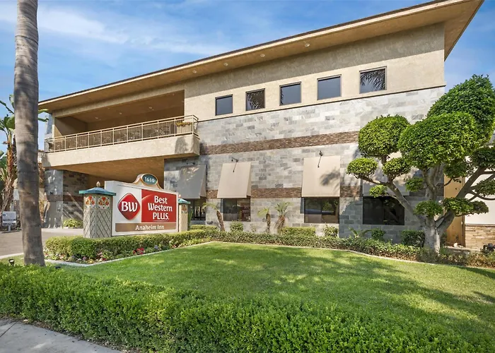 Romantic hotel: Best Western Plus Anaheim Inn