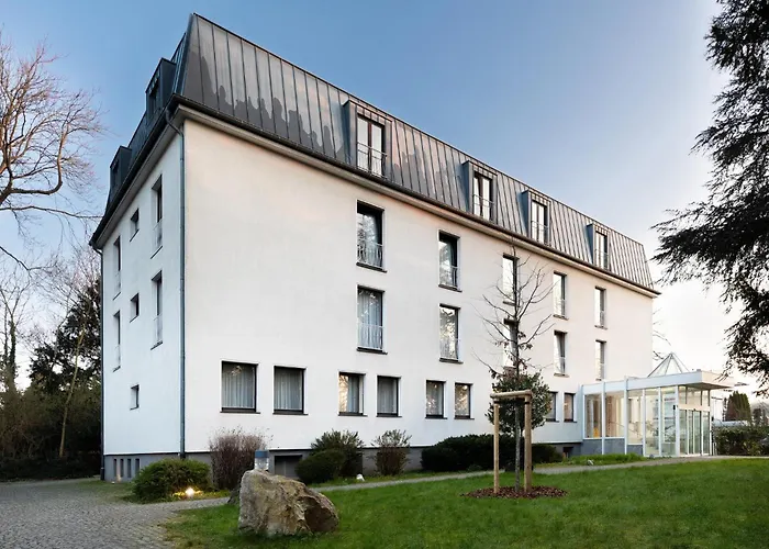 Garner Cologne East By Ihg