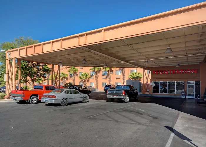 Lucky Club Casino & Hotel