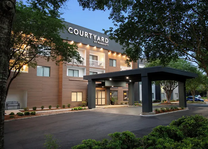 Courtyard Airport