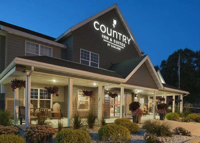 3 star hotel: Country Inn & Suites By Radisson, Decorah, Ia