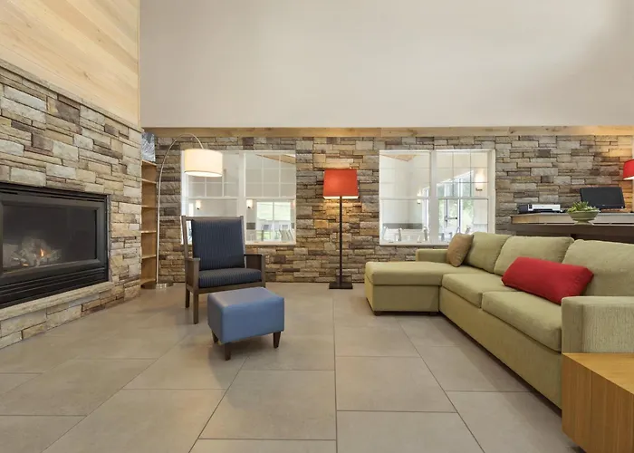 3 star hotel: Country Inn & Suites By Radisson, Decorah, Ia