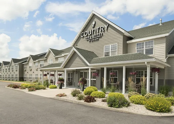 3 star hotel: Country Inn & Suites By Radisson, Decorah, Ia