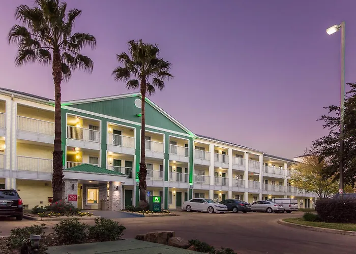 Motels Hometowne Studios By Red Roof Houston - Northwest