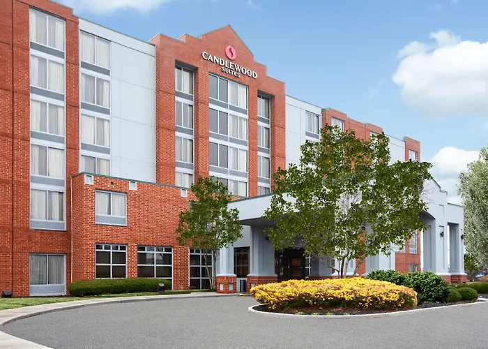 Hotel with pool: Candlewood Suites - Cincinnati Northeast - Mason By Ihg