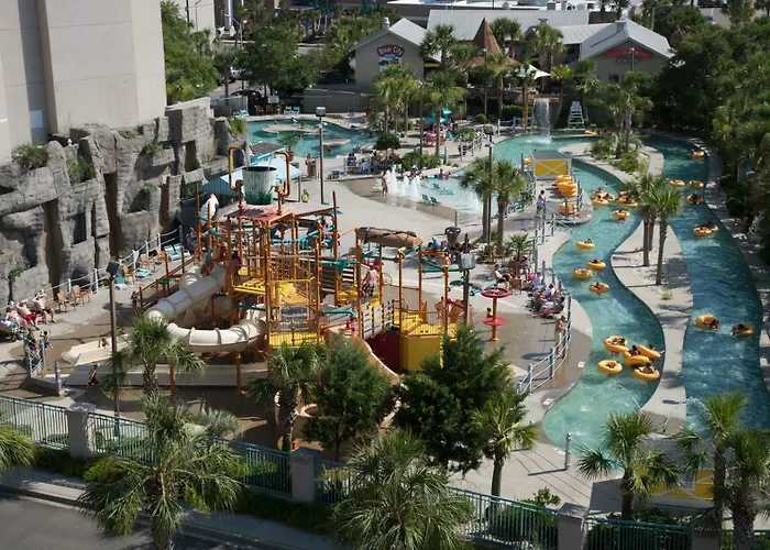 Lodge: North Shore Oceanfront Resort Hotel