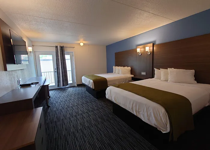 Pet Friendly hotel: Reagan Resorts Inn (Adults Only)