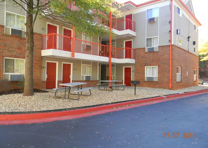 Motel: Stay Inn & Suites - Stockbridge