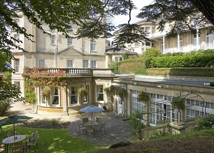 Beach hotel: Lansdown Grove Hotel