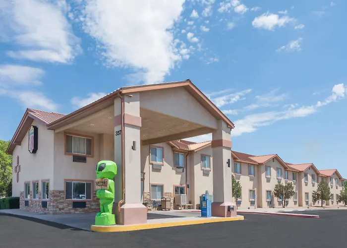 Motel: Super 8 By Wyndham Roswell