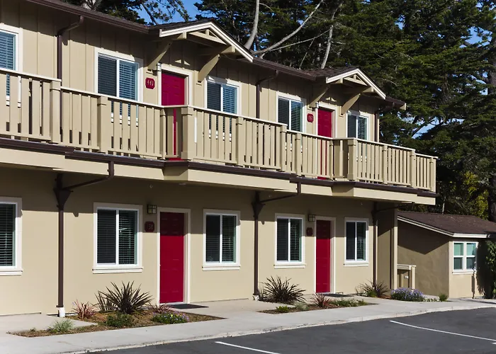 Jacuzzi hotel: Monterey Peninsula Inn