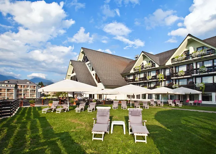 Hotel met zwembad: Hotel Kompas