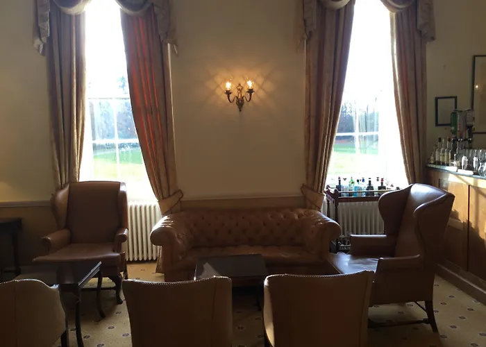 Hotel with Tennis: Culloden House Hotel