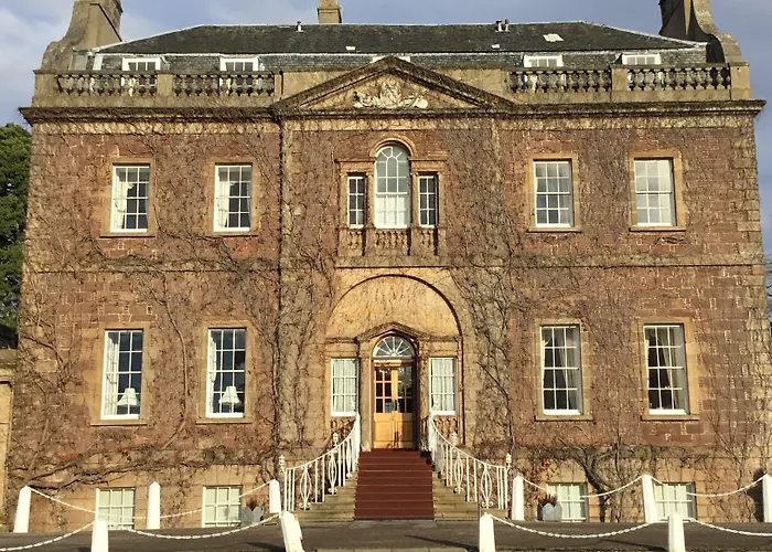 Hotel with Tennis: Culloden House Hotel