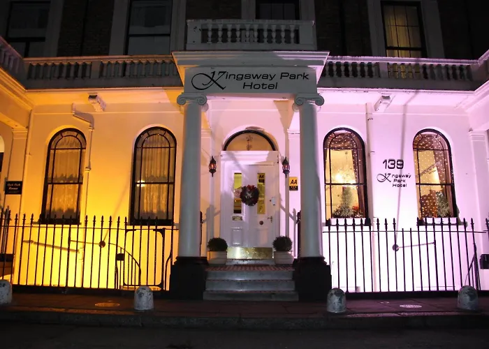 Resort: Kingswaypark Hotel At Park Avenue