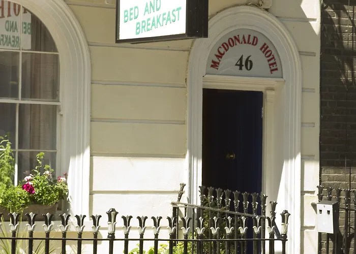 Villa: Macdonald Hotel