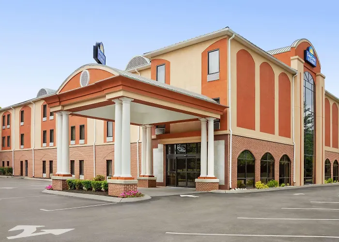 Days Inn & Suites By Wyndham
