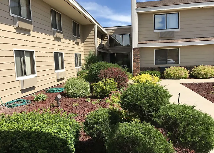 Americinn By Wyndham West Bend