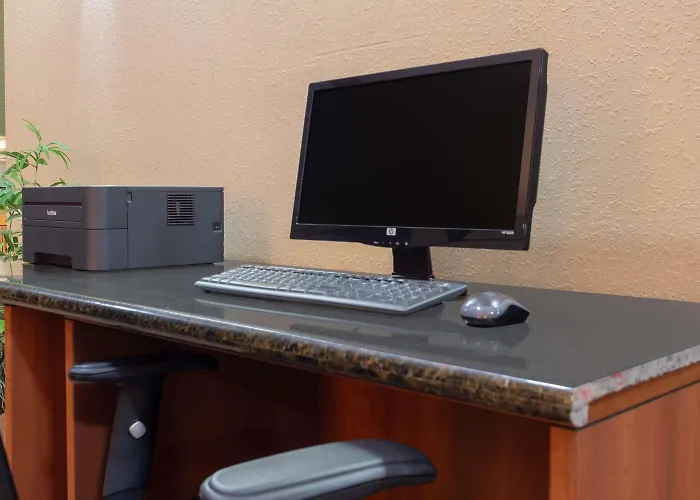 Americinn By Wyndham West Bend