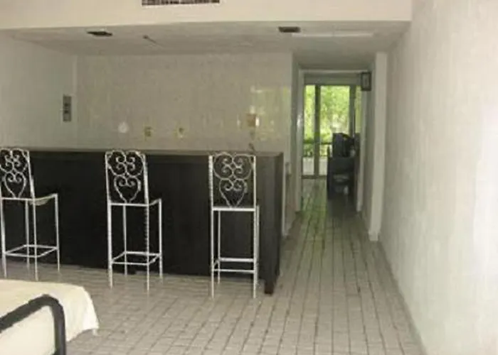 Hotel with Tennis: Hotel Villas Paraiso