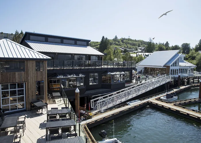 Resort: Tofino Resort + Marina