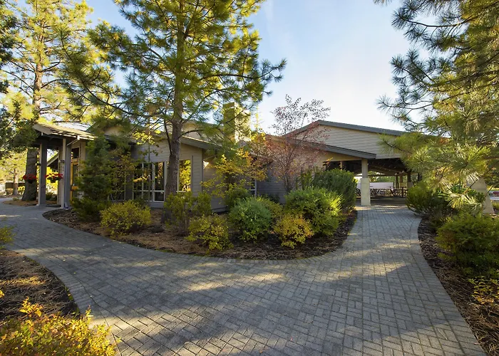 Resort: Mount Bachelor Village Resort