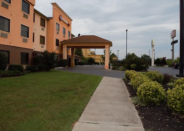 Best Western Plus Strawberry Inn & Suites