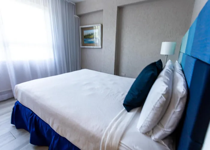 3 star hotel: The Wave Hotel Condado