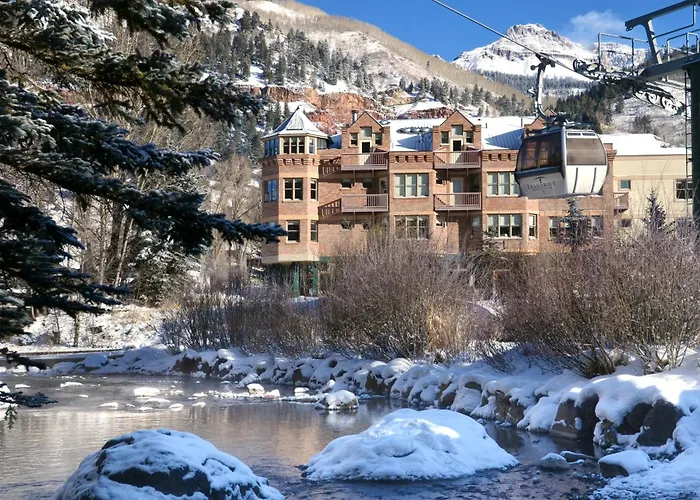 Hotel Columbia