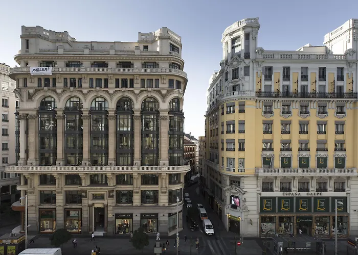 3-Sterne-Hotel: Petit Palace Triball