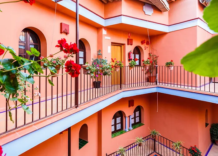 Hotel familiar: Patio de La Alameda