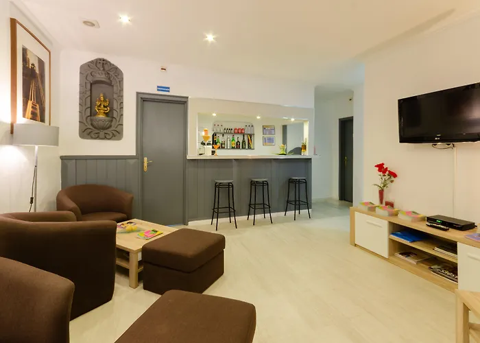 Hotel com tênis: Dinya Lisbon Hotel
