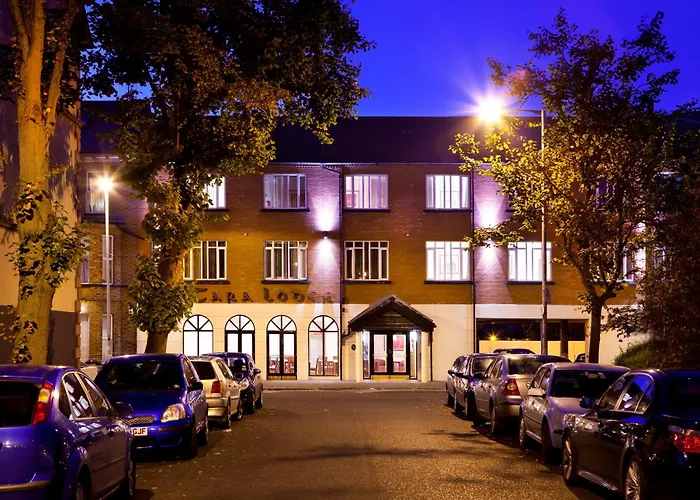 4 star hotel: Tara Lodge