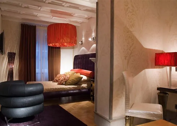 Romantic hotel: The Inn At The Roman Forum Luxury Collection - The Inn At The Roman Forum