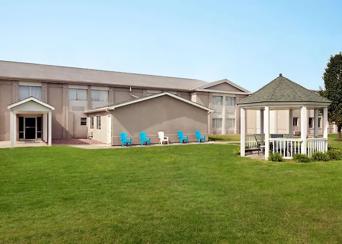 Super 8 By Wyndham Des Moines