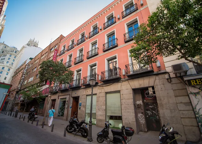 Hôtel 3 étoiles: Petit Palace Tres Cruces