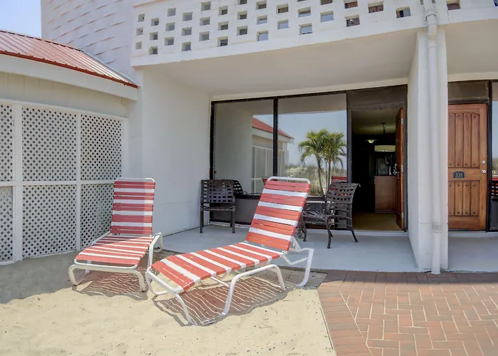 Cheap hotel: Castle In The Sand