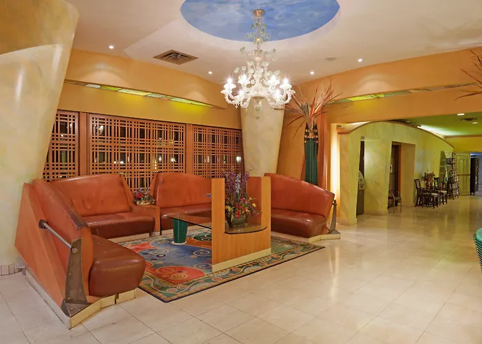 Holiday Inn -By The Falls By Ihg
